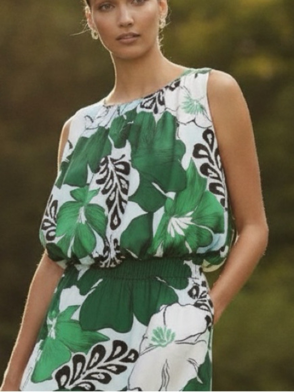 Ann Taylor Green Tropical Leaf Print Cotton Bubble Hem Blouse Size M Resort Wear